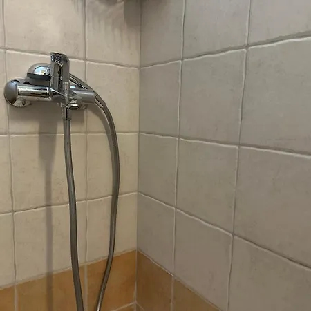 Sunnyside Apartman *